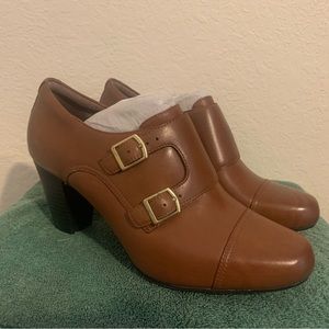 Clarks Sapphire Athena Boots (NIB)